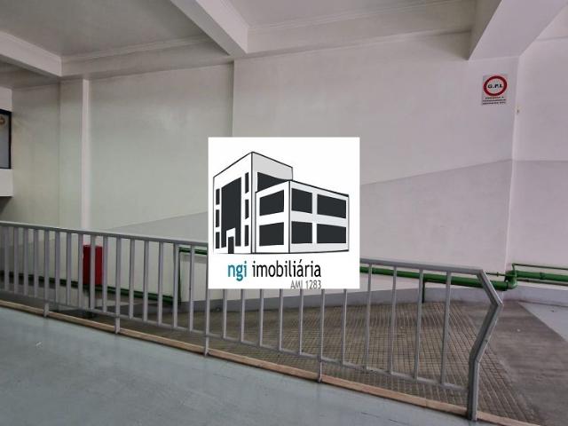 Garagem alugar em São Sebastião da Pedreira, Lisboa