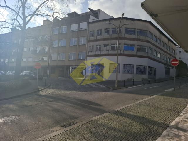 Ponto Comercial alugar em Felgueiras Ponto Comercial alugar em Felgueiras