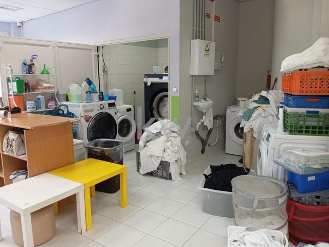 Ponto Comercial alugar em Odivelas, Bairro Olaio