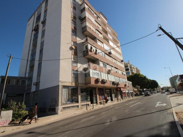 Loja alugar em Bairro Olaio, Odivelas