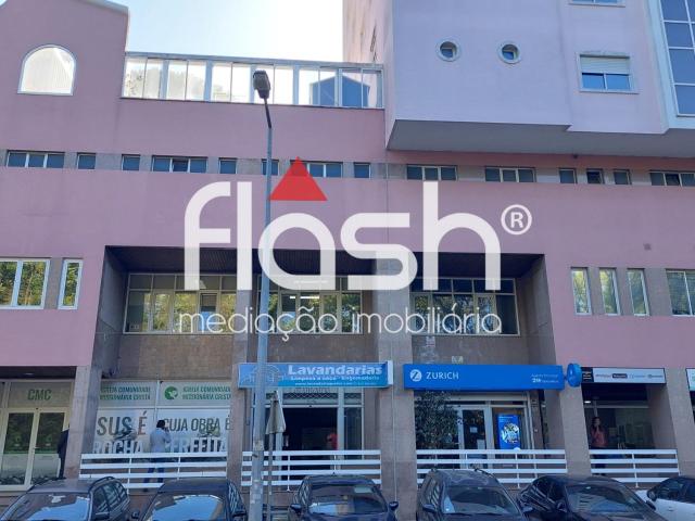 Loja venda em Idanha, Sintra