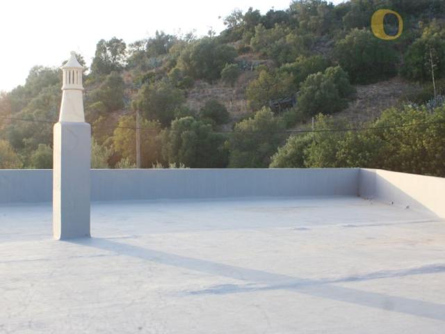 Loja venda em Lagoa de Momprolé, Loulé