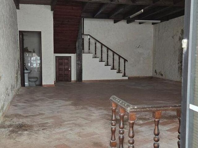 Loja venda em Lagoa de Momprolé, Loulé