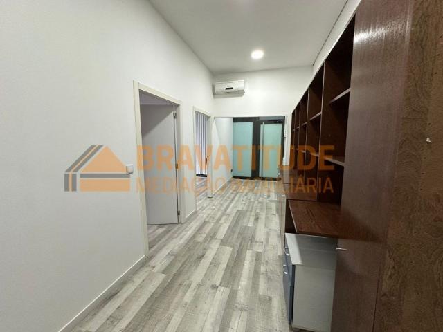 Ponto Comercial alugar em Vila Nova De Gaia, Santa Marinha
