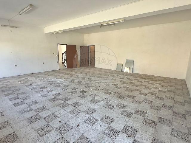 Ponto Comercial alugar em Felgueiras, Airães