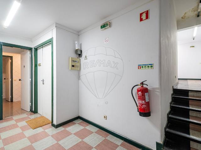 Loja venda em Bairro do Alto da Ajuda, Lisboa