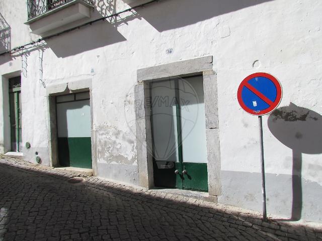 Loja venda em Beja (Salvador e Santa Maria da Feira), Beja