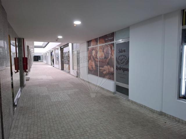 Loja venda em Feira Nova, Amares