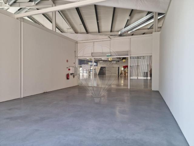 Ponto Comercial alugar em Felgueiras