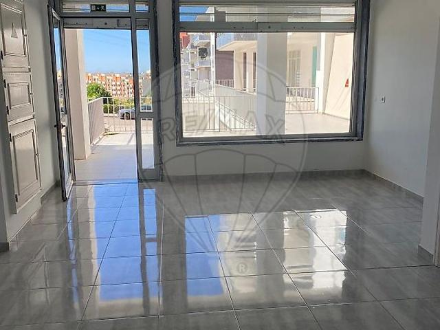 Loja venda em Leião, Oeiras