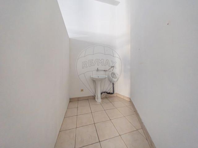 Loja alugar em Bairro Dona Maria do Céu Mendes, Viseu