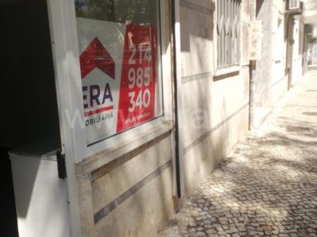 Ponto Comercial alugar em Amadora, Urbanização Casas do Lago