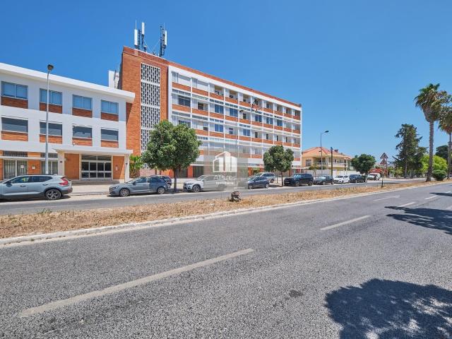 Loja venda em Almada, Setúbal