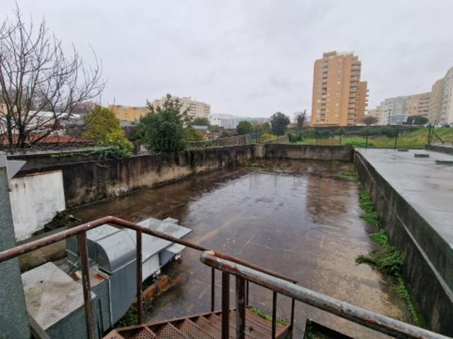 Armazém venda em Porto