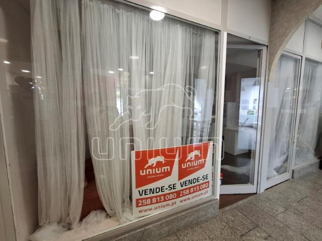 Loja venda em Caminha (Matriz) e Vilarelho, Arga De Baixo