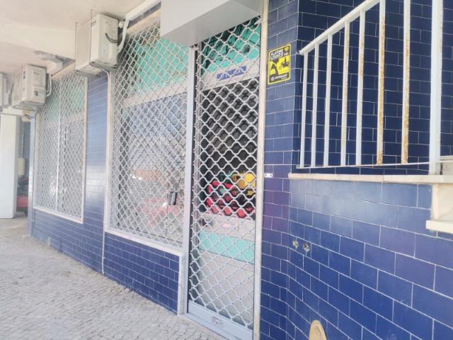 Ponto Comercial venda em Loures, Urbanização das Urmeiras