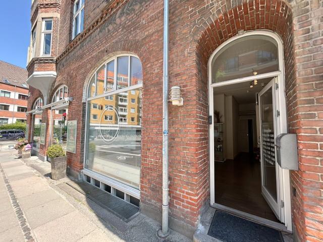 Erhvervsejendom til leje i Valby, København