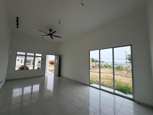 Residential House for sale in Zon Perindustrian Bebas Telok Panglima Garang, Teluk Panglima Garang