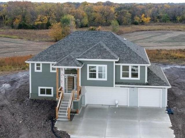 House for sale in Basehor, Kansas