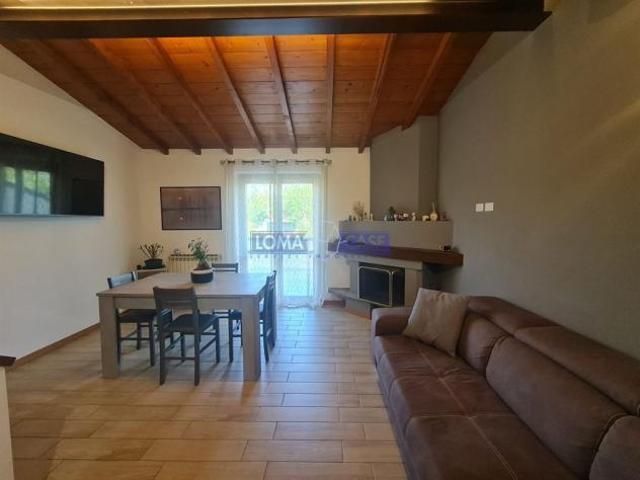 Villa Indipendente in affitto a Lomagna, Lombardia