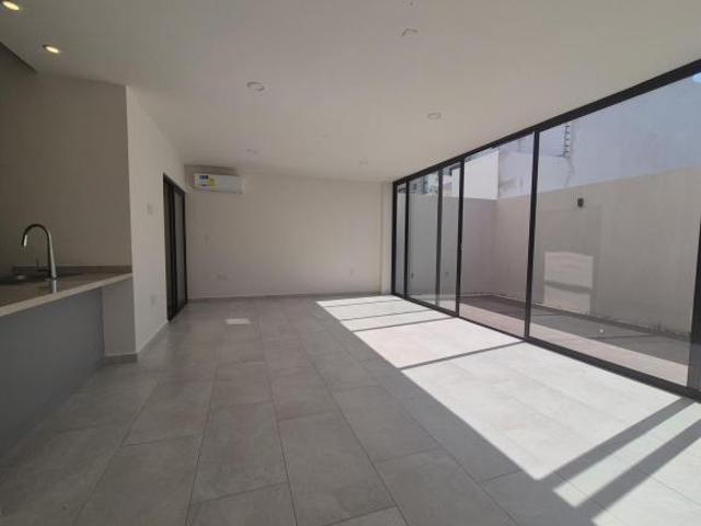 Lomas del Dorado, Casa en VENTA con amplios espacios y acabados premium