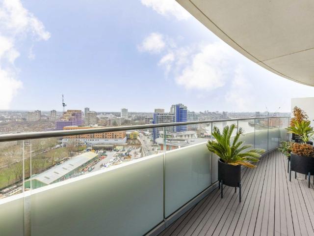 Apartment for rent in Battersea, Greater London