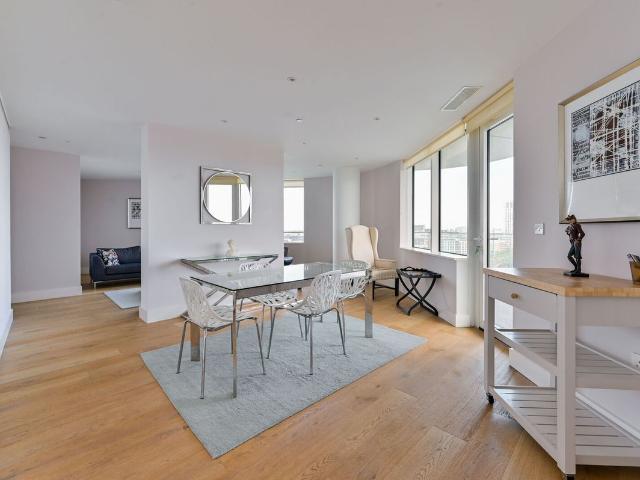 Apartment for rent in Battersea, Greater London