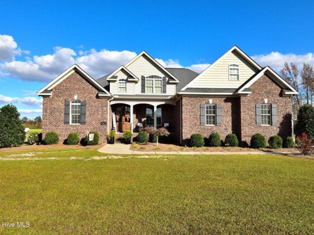 House for sale in Elm City
