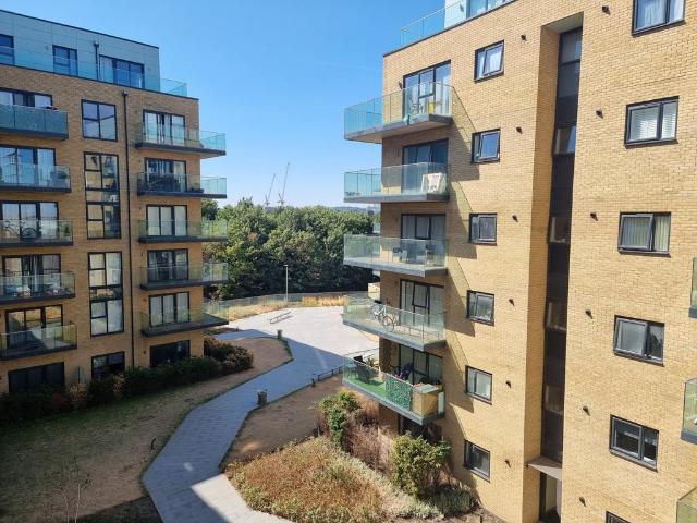 Apartment for rent in Monks Orchard, Kent