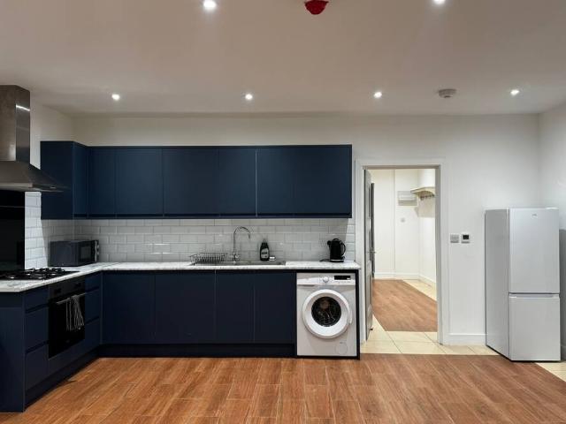Apartment for rent in Crook Log, Greater London