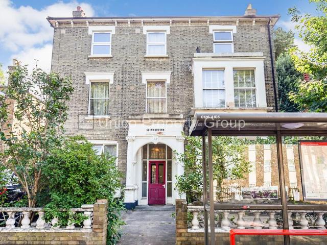 Apartment for rent in London Borough of Redbridge, Greater London