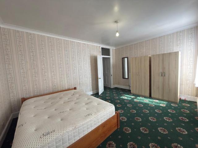 Apartment for rent in Manor Park, Greater London