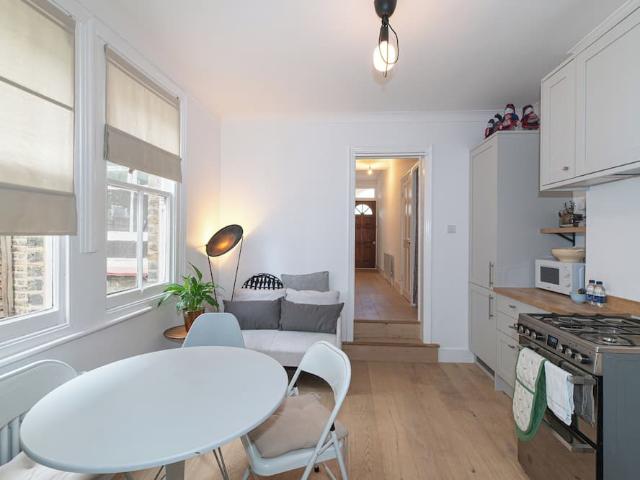 Apartment for rent in London Borough of Newham, Greater London