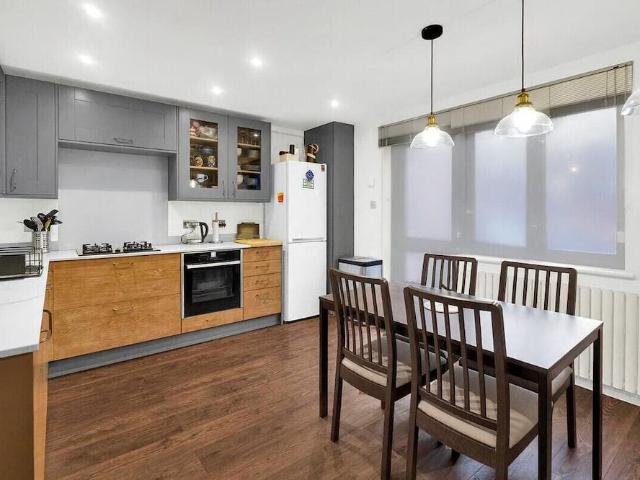 House for rent in Cubitt Town, Greater London