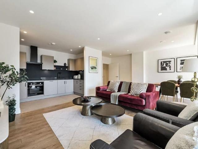 Apartment for rent in Ratcliffe, Greater London