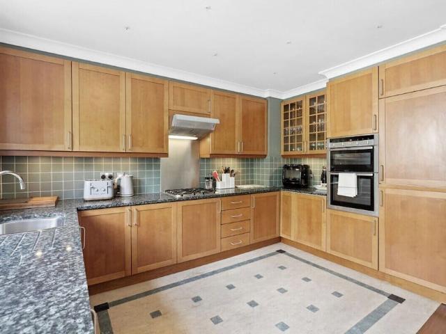 House for rent in Ratcliffe, Greater London
