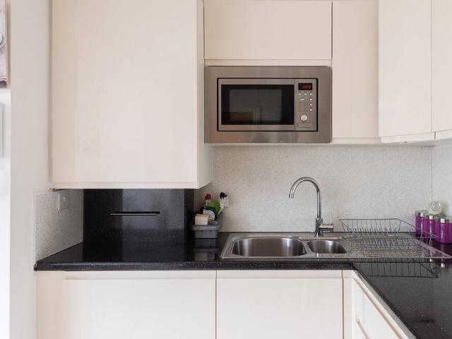 Apartment for rent in Blackwall Reach, Greater London