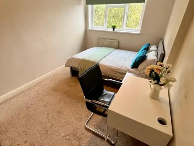 Room for rent in Isle Of Dogs, Isle Of Man