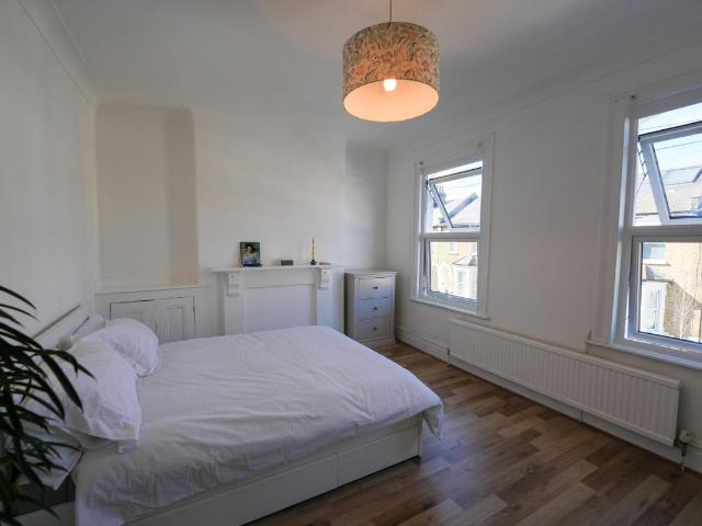Room for rent in Limehouse, Greater London