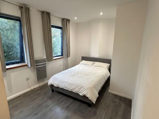 Studio for rent in Cubitt Town, Greater London