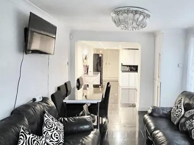 House for rent in Maryland, Greater London
