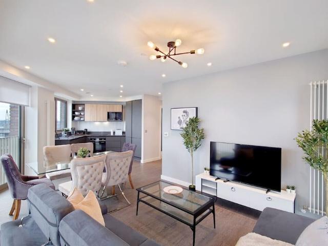 Apartment for rent in Custom House, Greater London