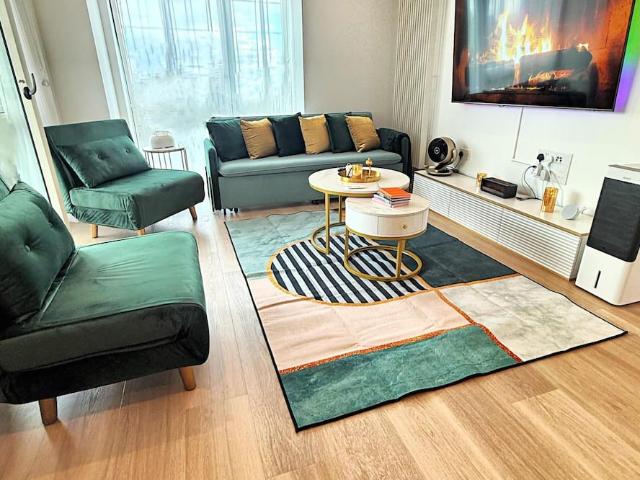 Apartment for rent in Custom House, Greater London