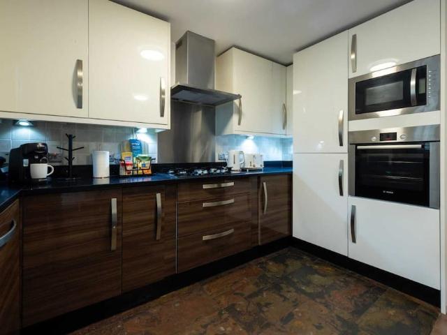 House for rent in London Borough of Newham, Greater London