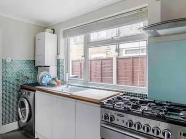 House for rent in Chapel End, Highams Park