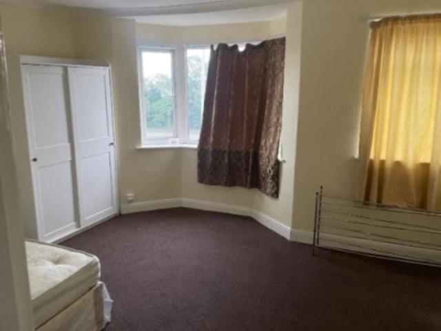 Room for rent in London Borough of Redbridge, Greater London