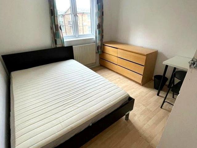 Room for rent in Stepney, Greater London