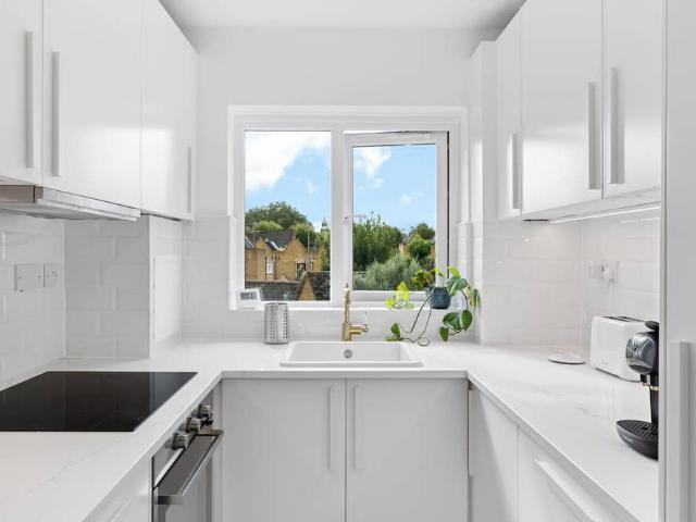 Apartment for rent in St. George in the East, Greater London