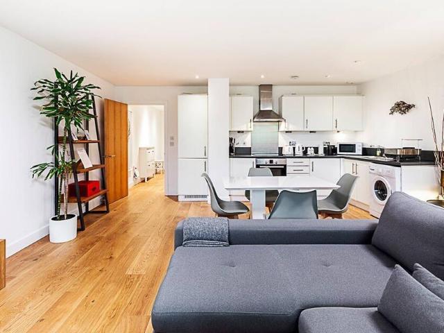Apartment for rent in Globe Town, Greater London