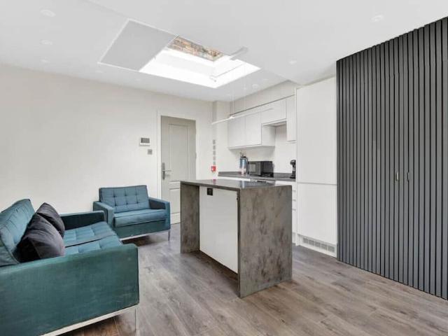 Apartment for rent in Globe Town, Greater London